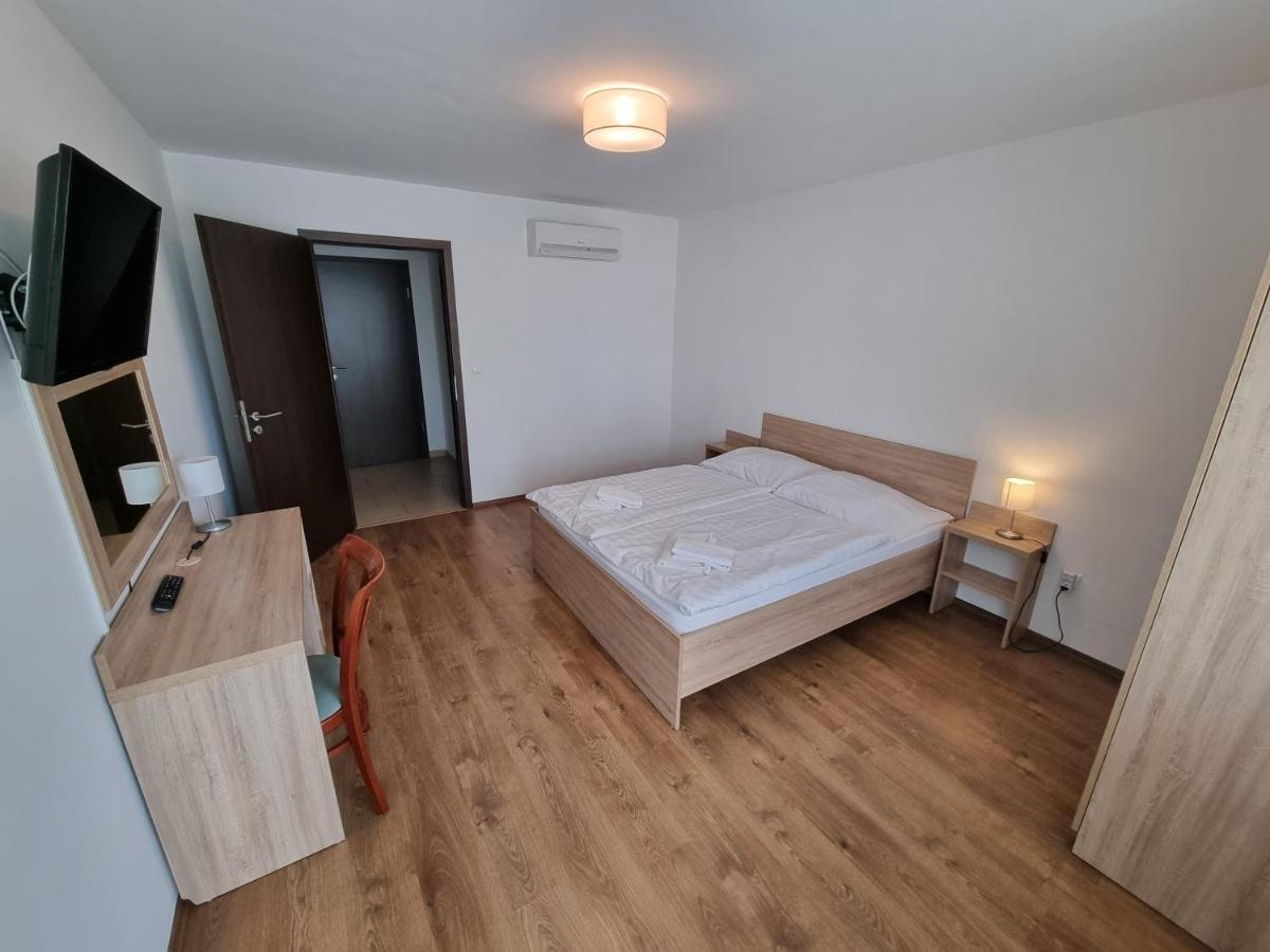 Adam Apartmanhaz 시오포크 외부 사진