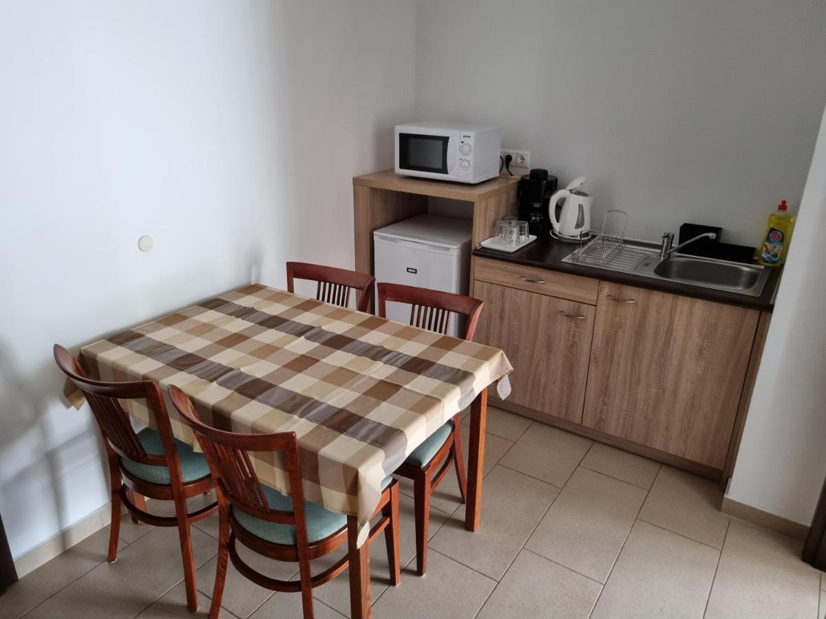 Adam Apartmanhaz 시오포크 외부 사진